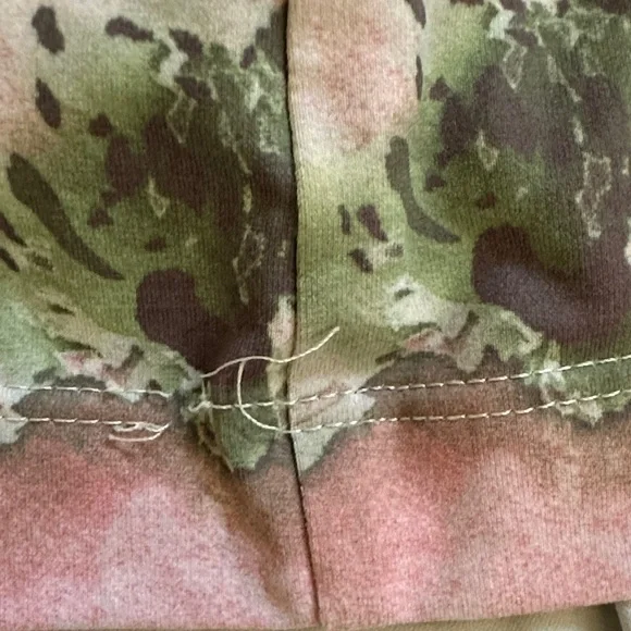 ST. JOHN Pink Floral Print Jersey Women’s Medium 3/4 Sleeve Blouse - Picture 7 of 9